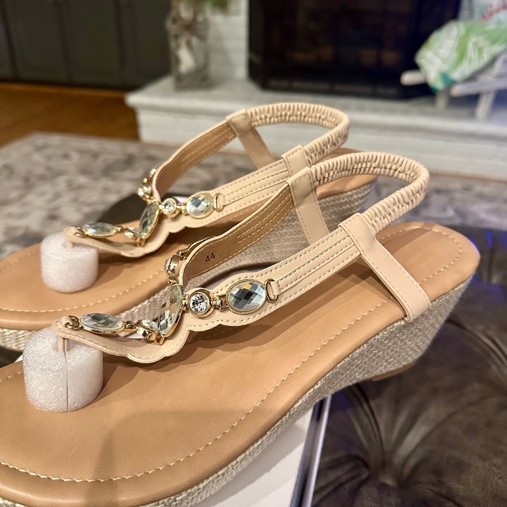 New - Never Worn - Elegant Beige Wedge Sandals